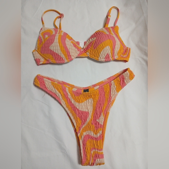 VOLAFA Pink and Orange Swirl Bikini - Picture 5 of 14